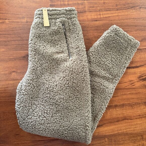 NWT SKIMS Sherpa Teddy Joggers in Dessert (brown) Women’s Size S - Picture 6 of 12